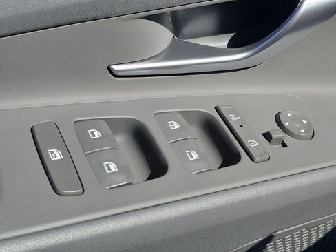 New 2026 Hyundai Elantra Sport FWD image 17
