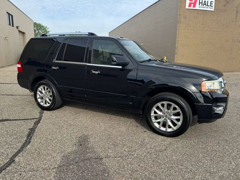 Used 2016 Ford Expedition Limited w/ Equipment Group 301A AWD/4WD image 12