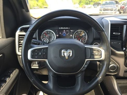 Used 2022 RAM 1500 Big Horn AWD/4WD image 15