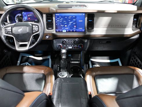 Used 2022 Ford Bronco Outer Banks AWD/4WD image 3