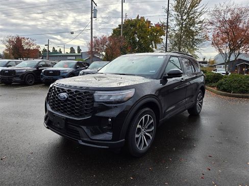 New 2026 Ford Explorer ST-Line image 1