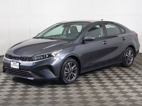 Used 2023 Kia Forte LXS FWD image 6