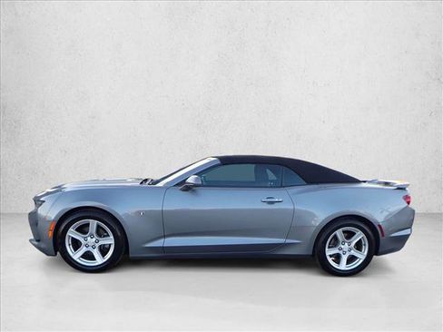 Used 2020 Chevrolet Camaro LT image 2