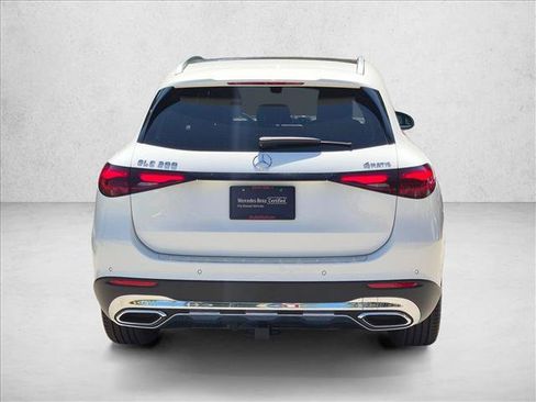 Used 2023 Mercedes-Benz GLC 300 4MATIC image 7
