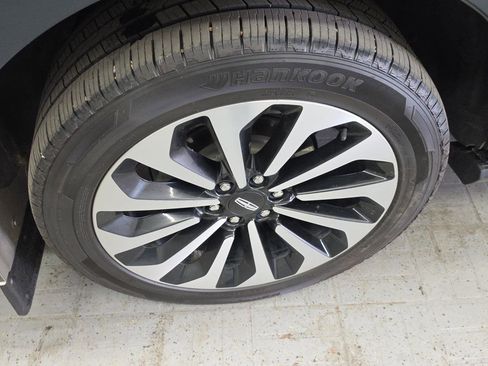 Used 2024 Lincoln Navigator Reserve image 24