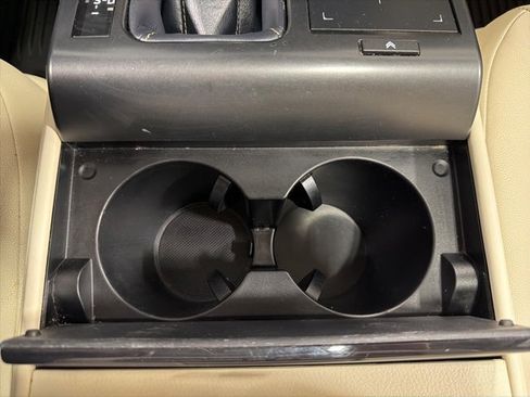 Used 2023 Lexus GX 460 Premium w/ Premium Package image 28