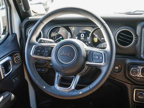 Used 2023 Jeep Wrangler Sahara image 14