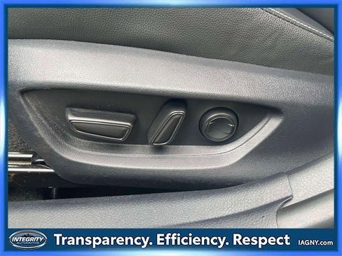 Used 2025 Toyota Camry SE image 18