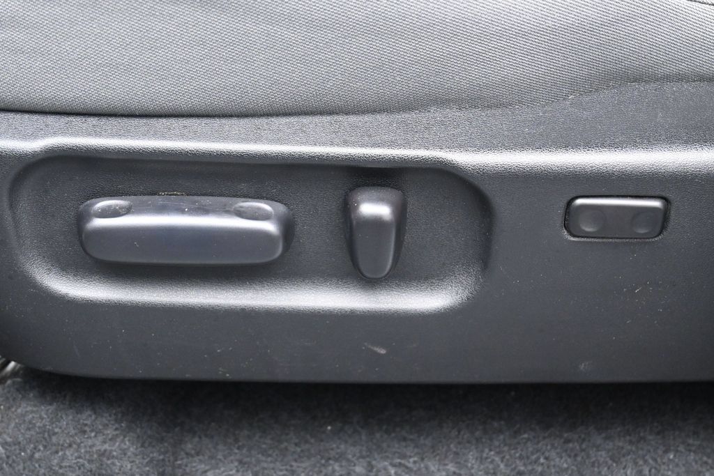 Certified 2020 Toyota Tacoma SR5 AWD/4WD image 10