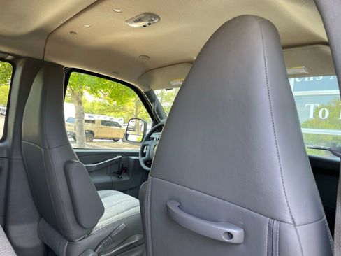 New 2026 Chevrolet Express 3500 LS RWD image 29