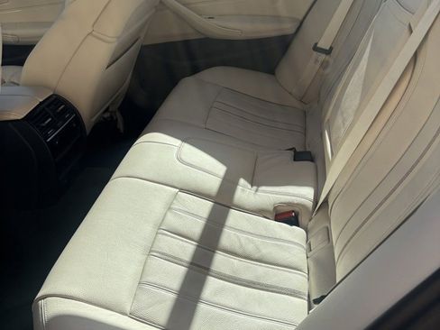 Used 2017 BMW 530i xDrive image 10