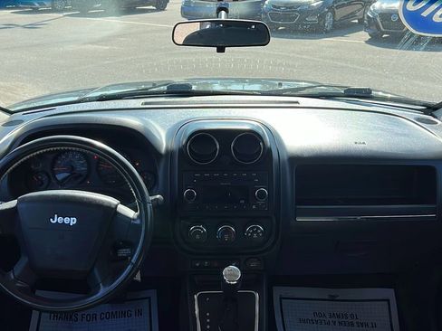 Used 2010 Jeep Patriot Sport image 14
