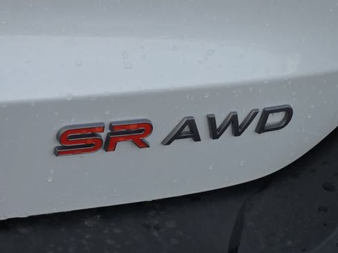Used 2025 Nissan Kicks SR AWD/4WD image 18
