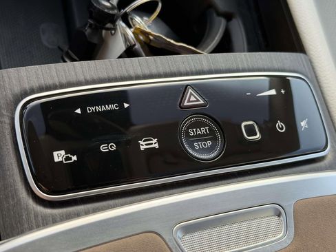 Used 2022 Mercedes-Benz EQS 580 4MATIC Sedan image 24