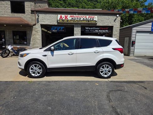 Used 2019 Ford Escape SE AWD/4WD image 4