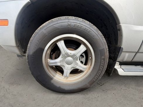 Used 2004 Mercury Mountaineer AWD V8 image 11