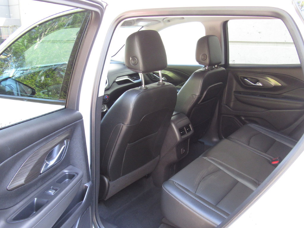 Used 2023 GMC Terrain SLT w/ Tech Package AWD/4WD image 15