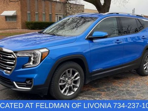 Used 2024 GMC Terrain SLT image 4