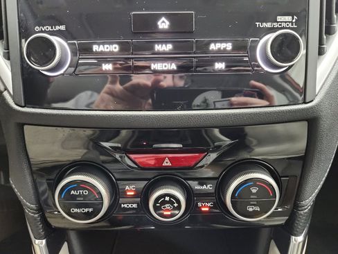 Used 2024 Subaru Forester Limited image 24