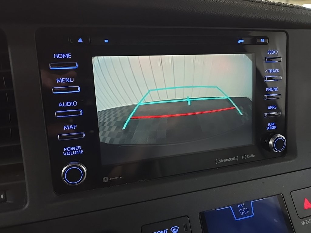Used 2019 Toyota Sienna XLE w/ XLE Navigation Package FWD image 24