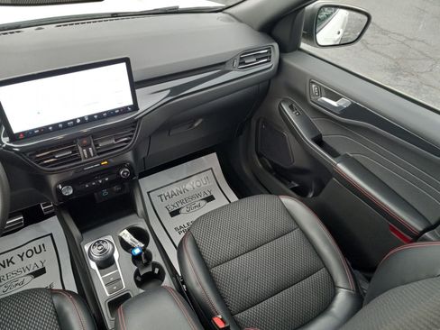 Used 2023 Ford Escape ST-Line w/ Tech Pack #1 image 17
