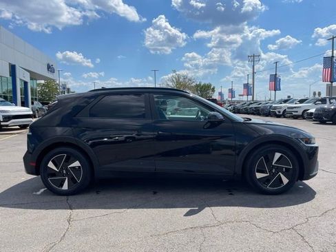 New 2025 Hyundai Ioniq 5 SEL RWD image 8