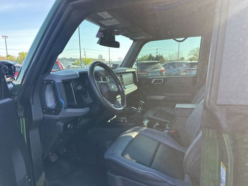 Used 2023 Ford Bronco Black Diamond image 7