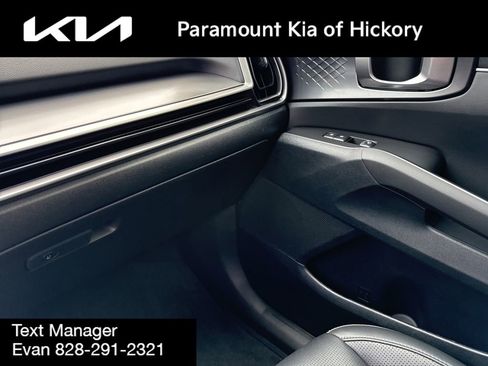 Used 2025 Kia Sorento S w/ Panoramic Sunroof Package image 31