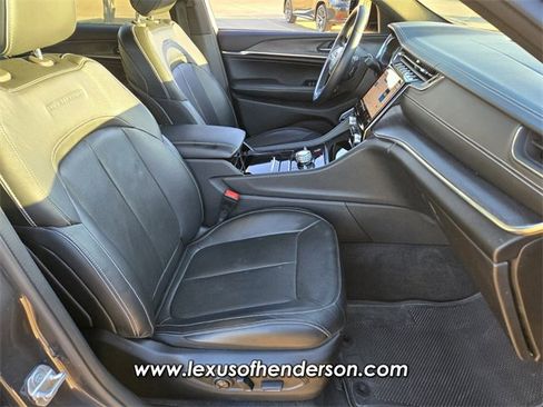 Used 2022 Jeep Grand Cherokee L Overland image 16