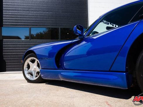 Used 1996 Dodge Viper GTS image 26