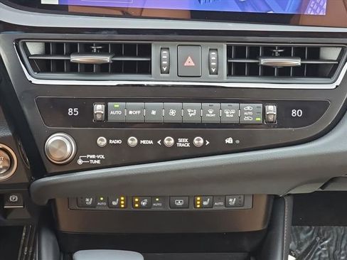 New 2025 Lexus ES 350 Ultra Luxury image 27