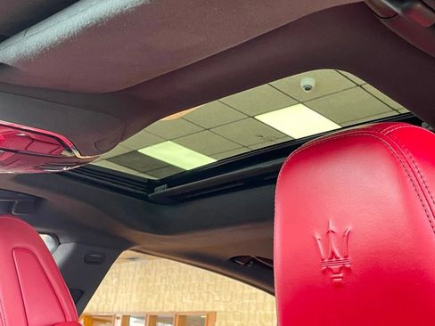 Used 2018 Maserati Quattroporte S GranSport Q4 image 18