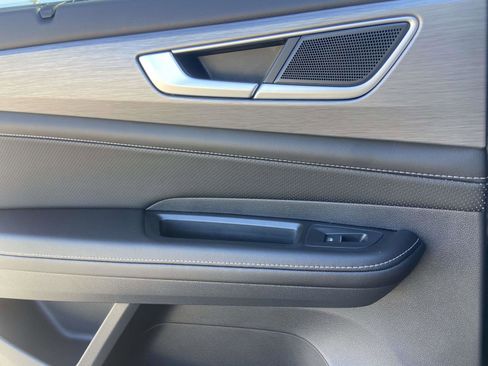 New 2026 Volkswagen Atlas Cross Sport SE image 16