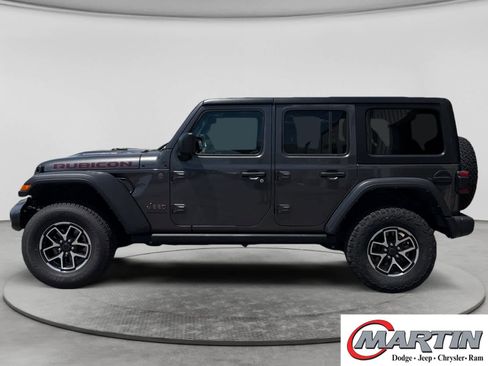 Used 2024 Jeep Wrangler Unlimited Rubicon AWD/4WD image 8