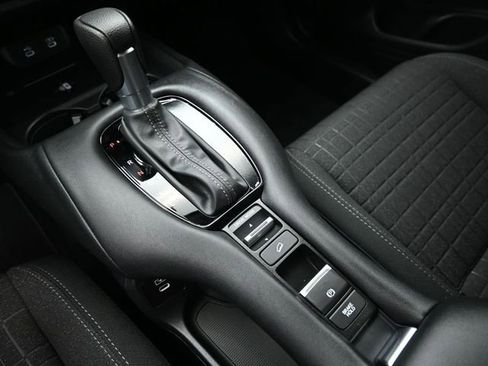 Certified 2026 Honda HR-V LX image 30