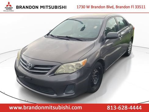 Used 2013 Toyota Corolla LE FWD image 1