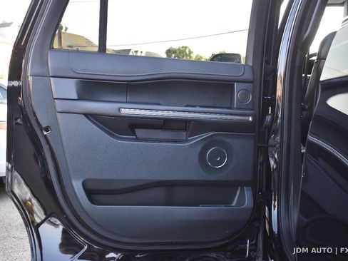 Used 2018 Ford Expedition Max XLT AWD/4WD image 10