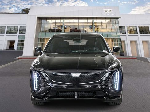 New 2026 Cadillac Lyriq V image 2