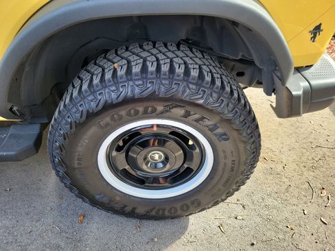 Used 2024 Ford Bronco Heritage Edition image 6