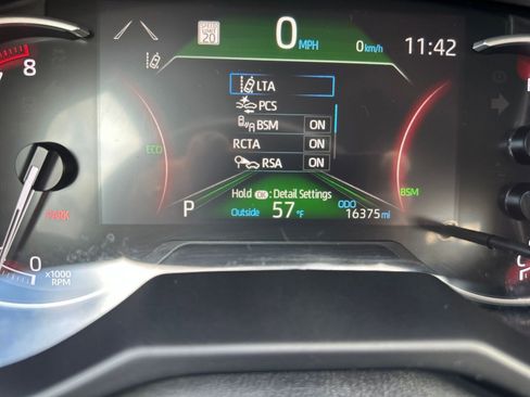 Used 2025 Toyota RAV4 XLE image 42