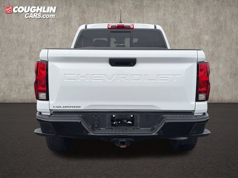 Used 2024 Chevrolet Colorado Trail Boss w/ Technology Package AWD/4WD image 7