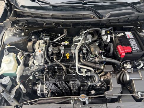 Used 2025 Nissan Altima 2.5 SV image 31