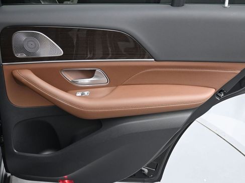 Used 2025 Mercedes-Benz GLE 350 4MATIC image 16