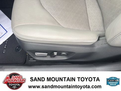Used 2023 Toyota Camry XSE w/ Navigation Package image 15
