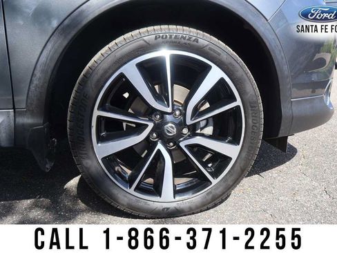 Used 2018 Nissan Rogue Sport SL w/ SL Premium Package FWD image 9