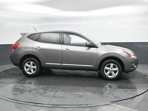 Used 2013 Nissan Rogue S w/ Special Edition Pkg image 4