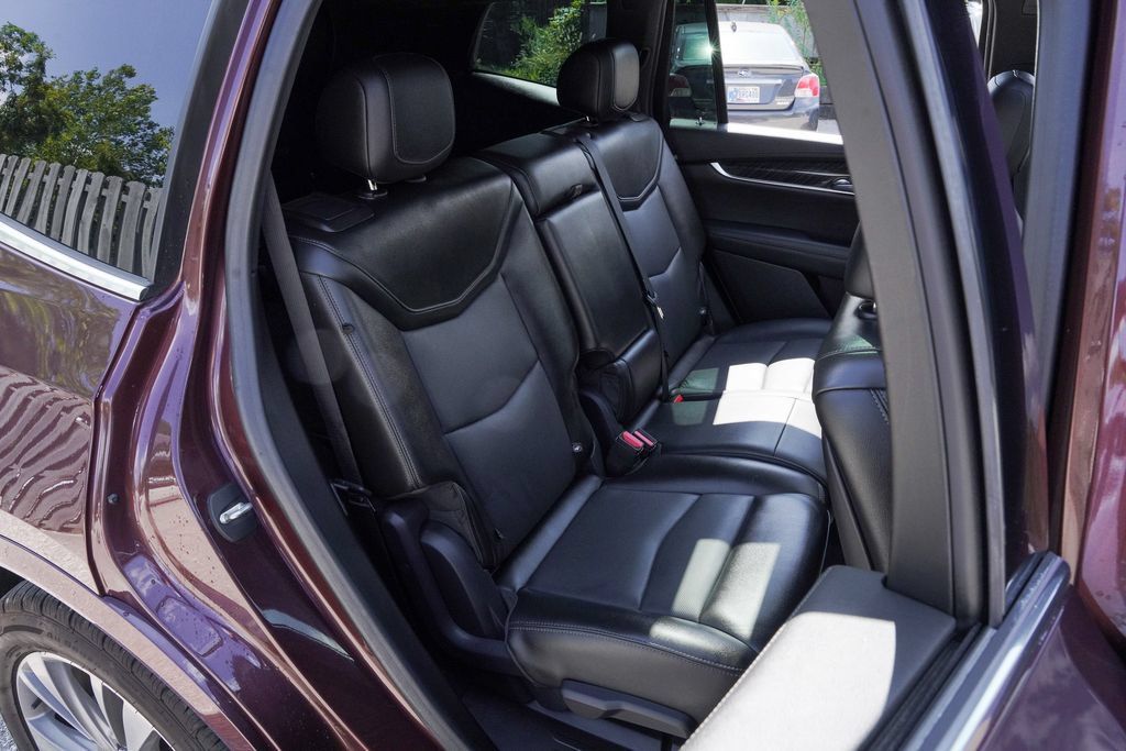 Used 2022 Cadillac XT6 Premium Luxury AWD/4WD image 39