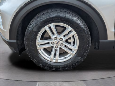 Used 2020 Ford Explorer XLT w/ Equipment Group 202A RWD image 36