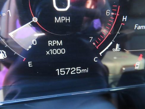 Used 2025 GMC Yukon AT4 w/ AT4 Premium Plus Package AWD/4WD image 22