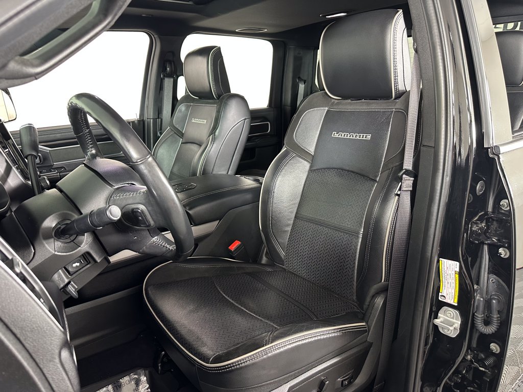 Used 2022 RAM 3500 Laramie AWD/4WD image 12